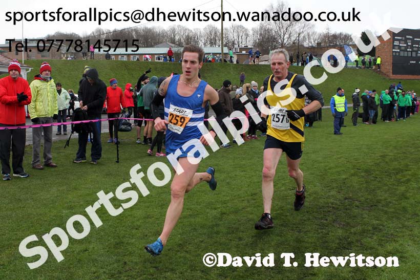 Senior mens Durham Cathedral Relays. Photo: David T. Hewitson/Sports for All Sports